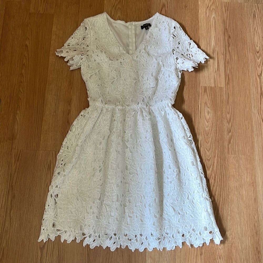 Dee Elly Dress Never Worn Size Medium